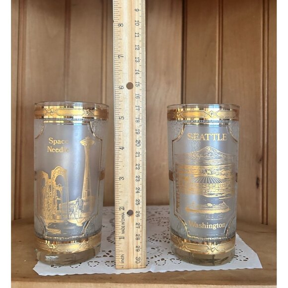 Vintage Seattle Space Needle Souvenir Glasses Set Of 2 With Gold Trim - Picture 6 of 6